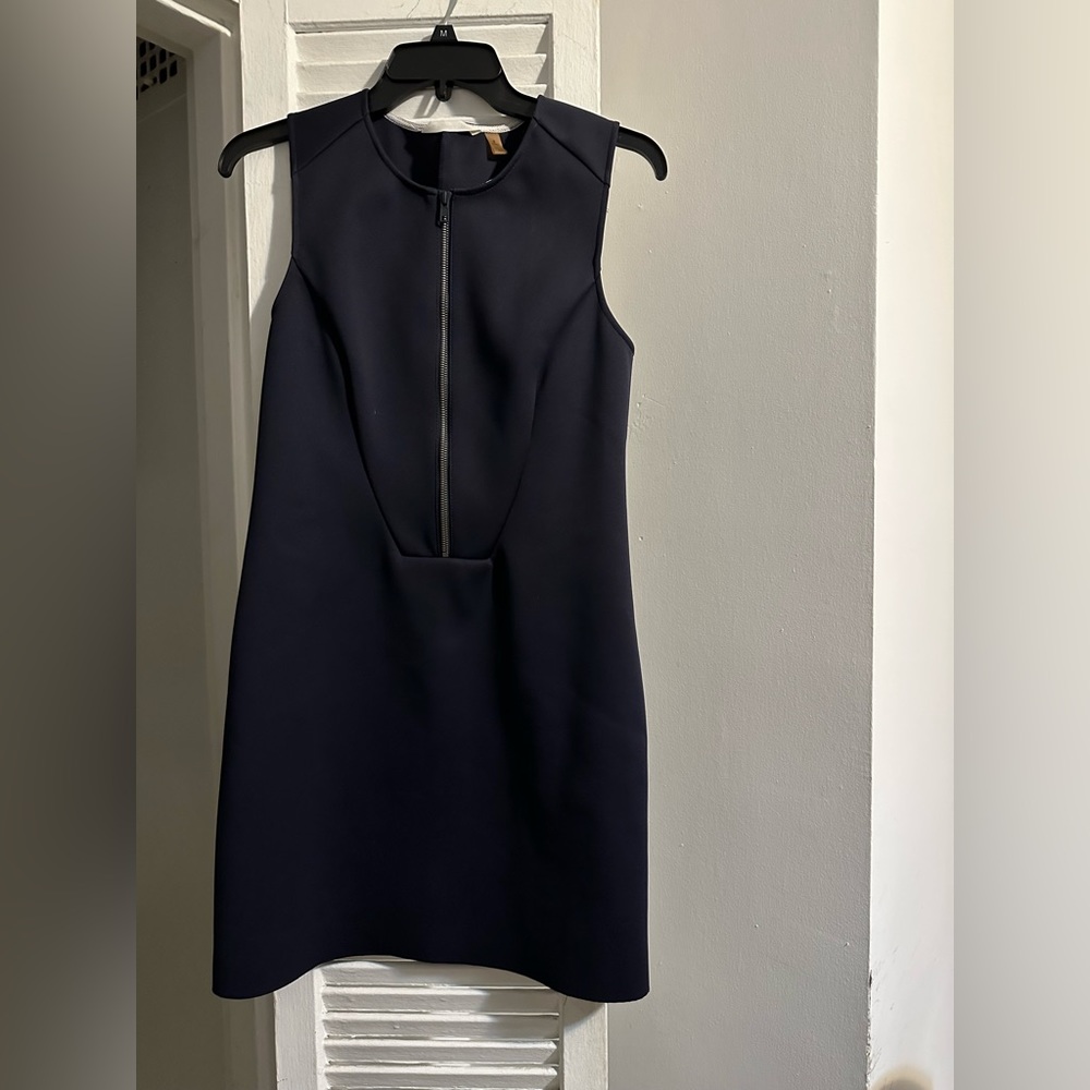 Theory 38 Scuba Tube dress. Navy Blue. beautiful dress Size 8